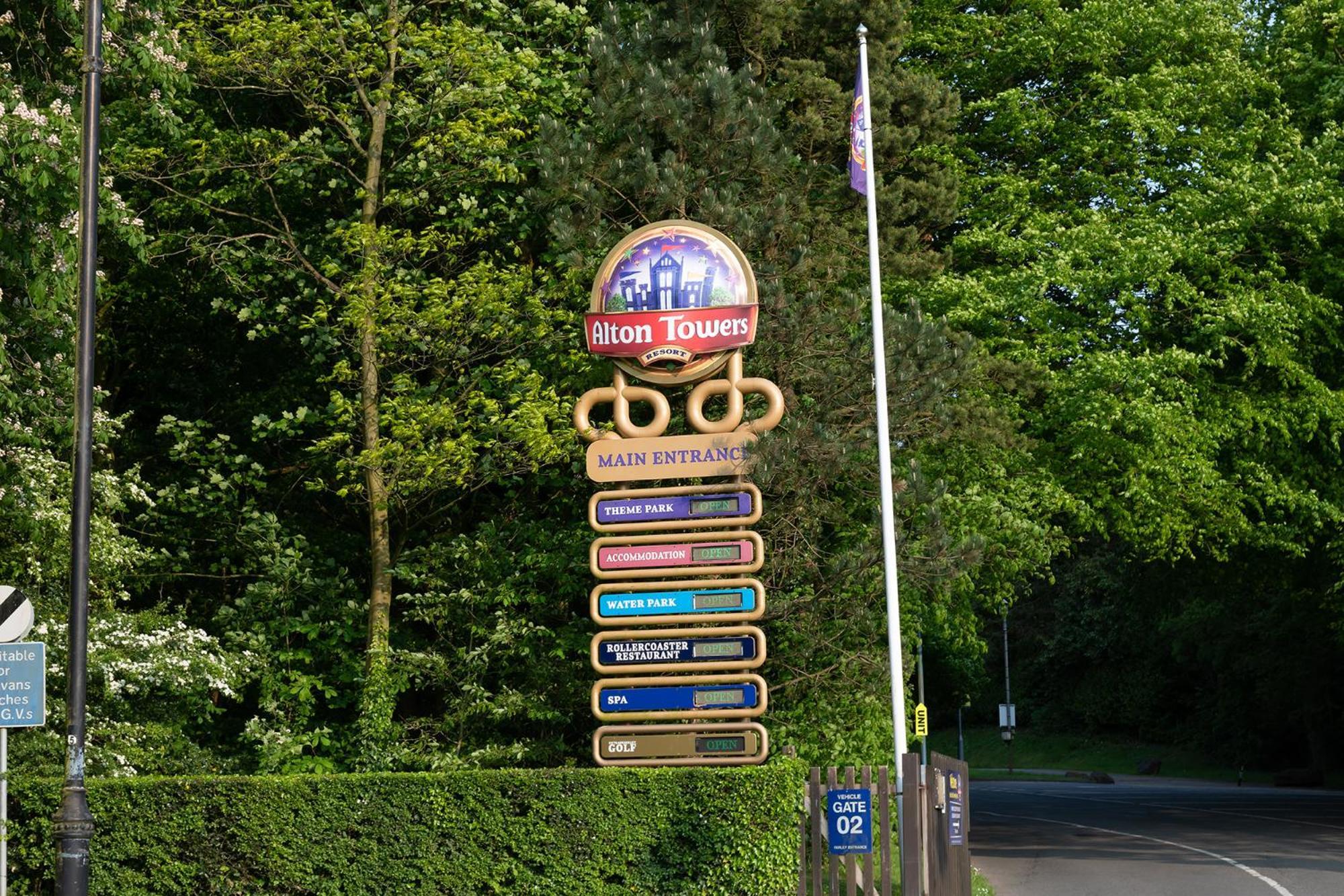 Angel Cottage - 5 Mins Drive To Alton Towers! Exterior photo